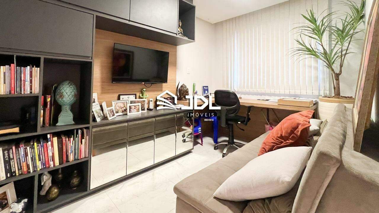 Apartamento à venda no bairro Água Verde: 