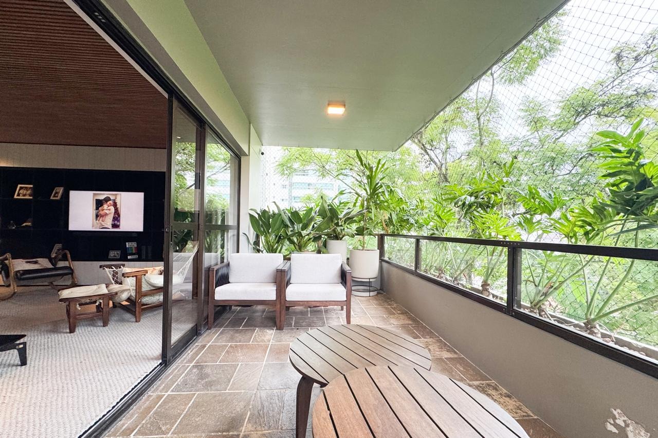 Apartamento à venda no bairro Ponta Aguda: 