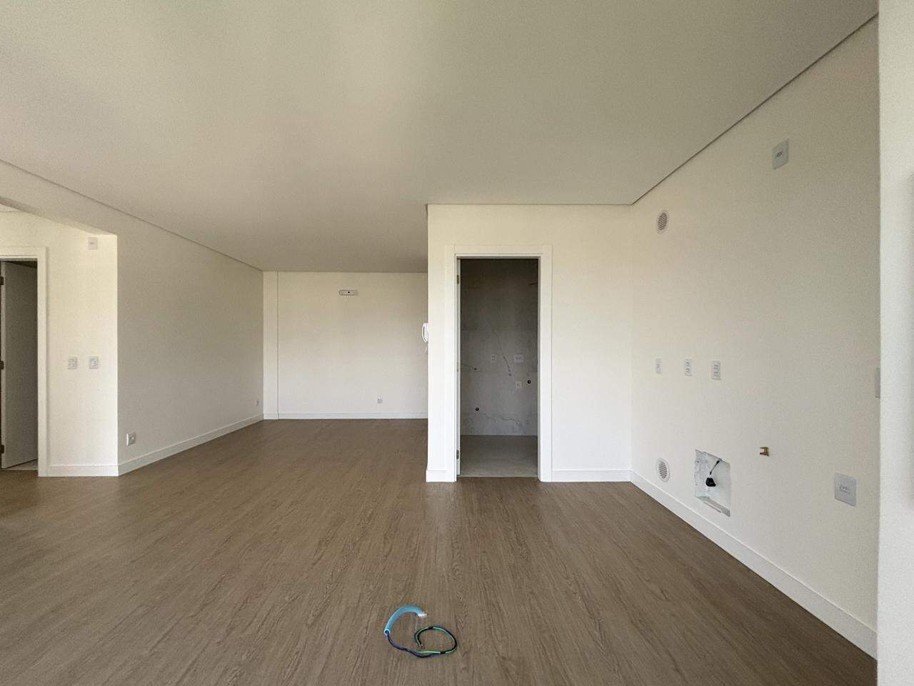 Apartamento à venda no bairro Velha: 