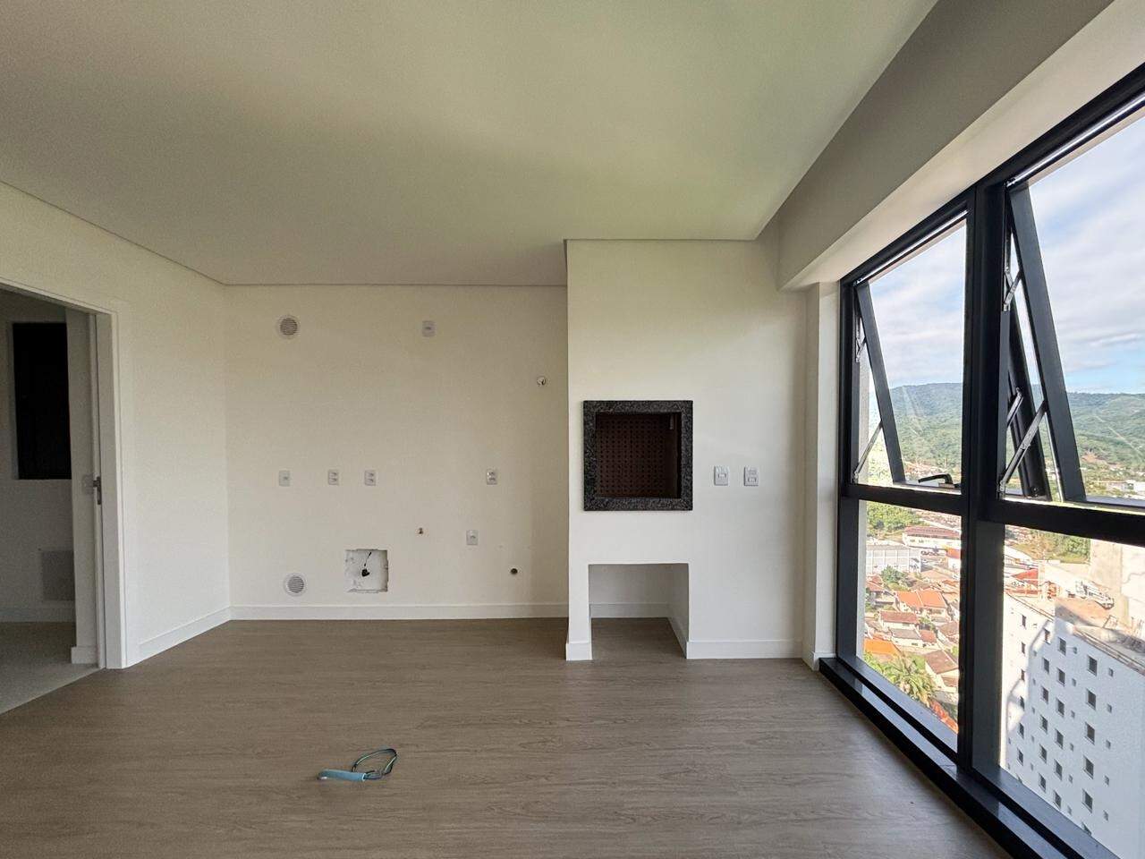 Apartamento à venda no bairro Velha: 