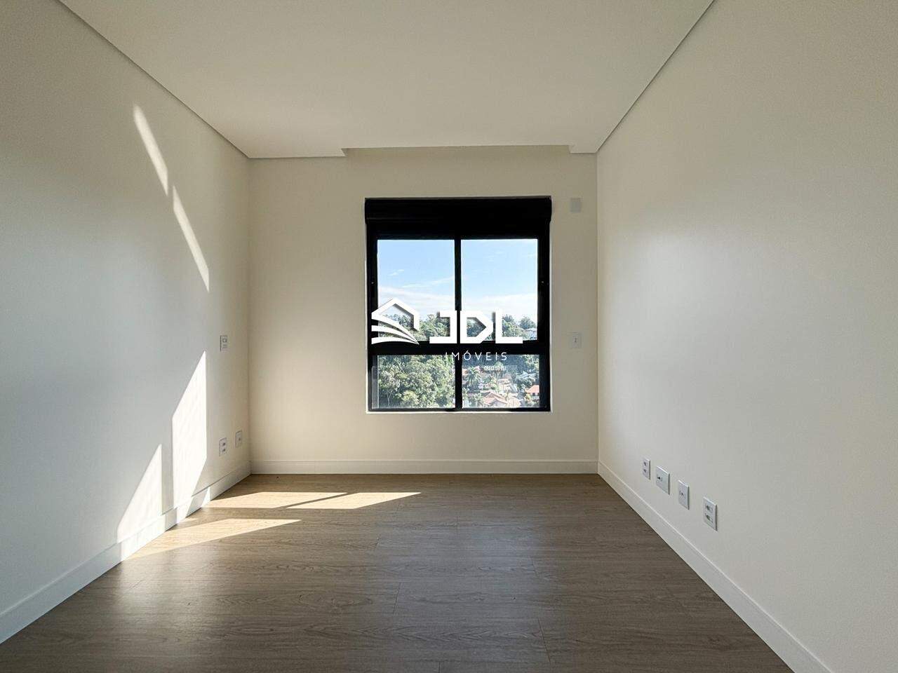 Apartamento à venda no bairro Velha: 