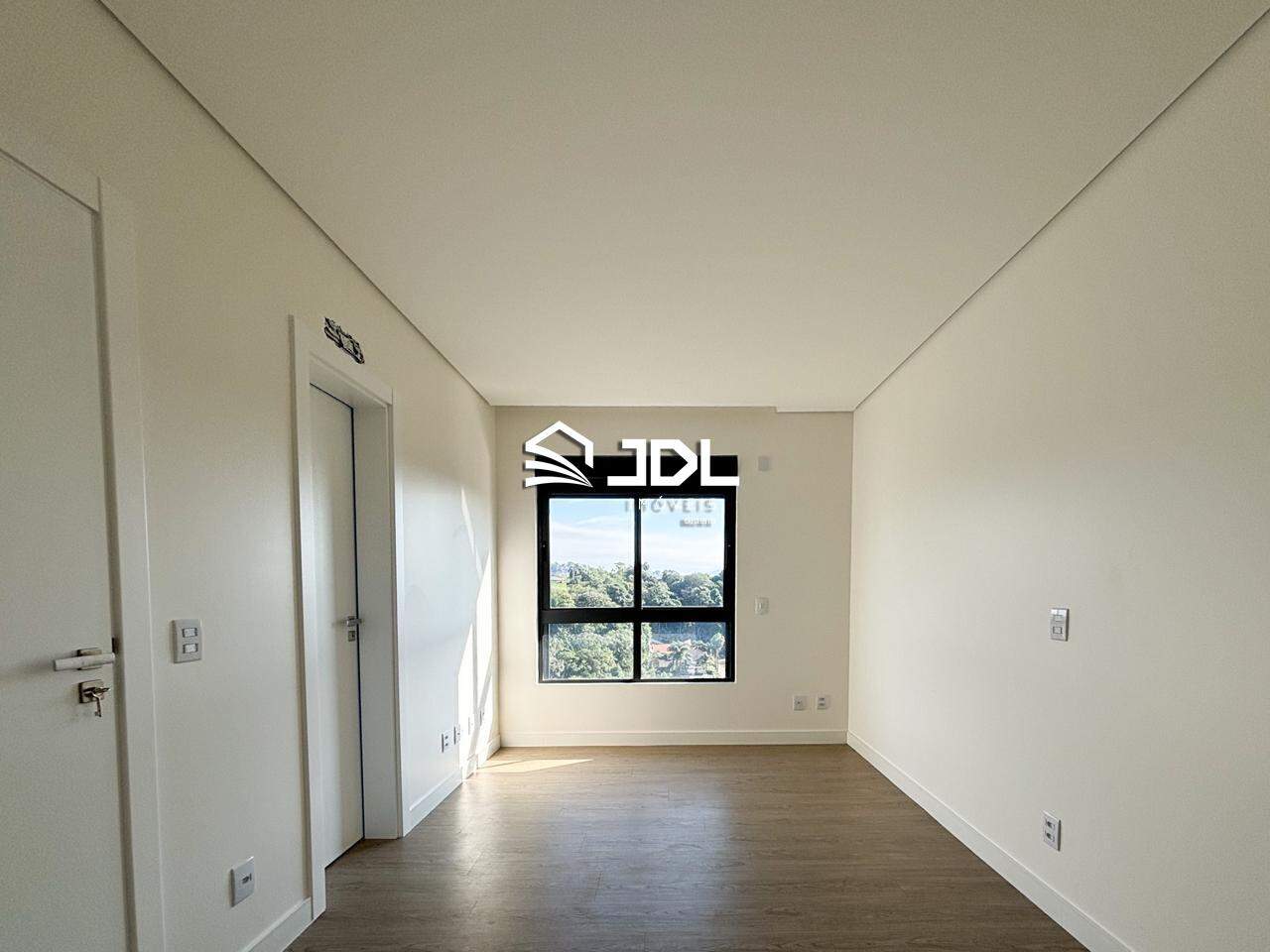Apartamento à venda no bairro Velha: 