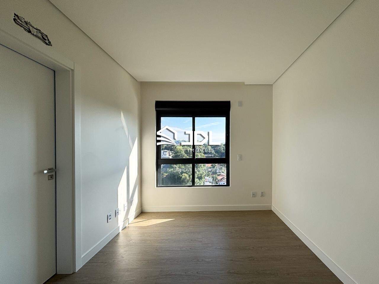 Apartamento à venda no bairro Velha: 