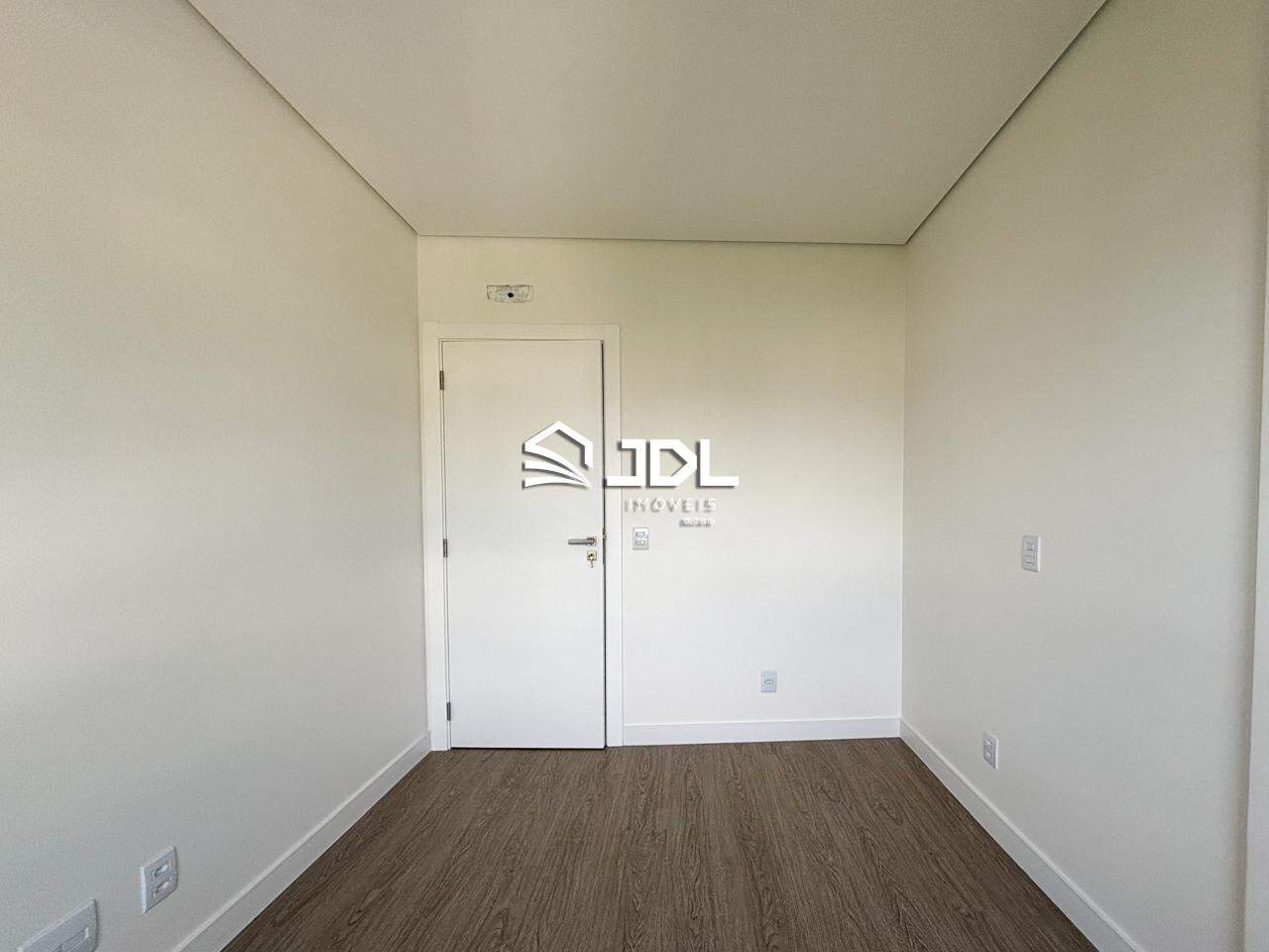 Apartamento à venda no bairro Velha: 