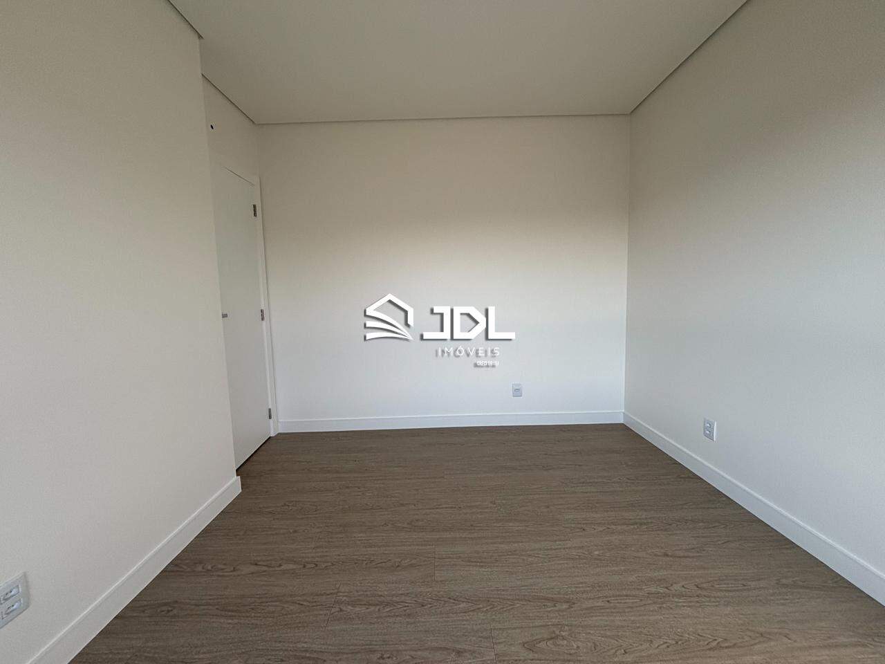Apartamento à venda no bairro Velha: 