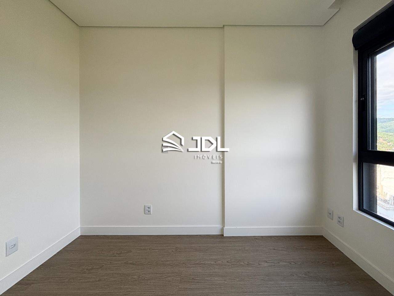 Apartamento à venda no bairro Velha: 