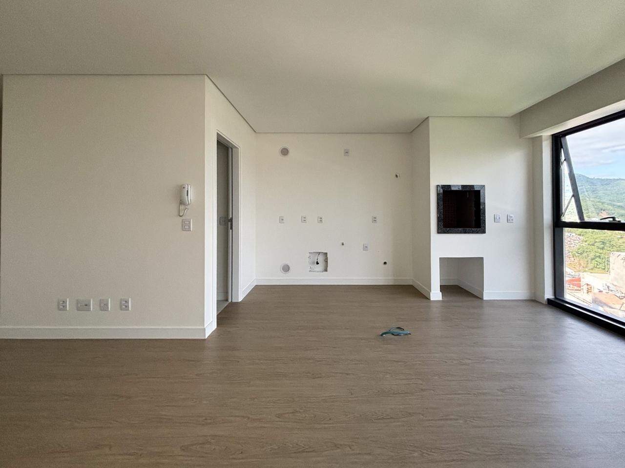Apartamento à venda no bairro Velha: 