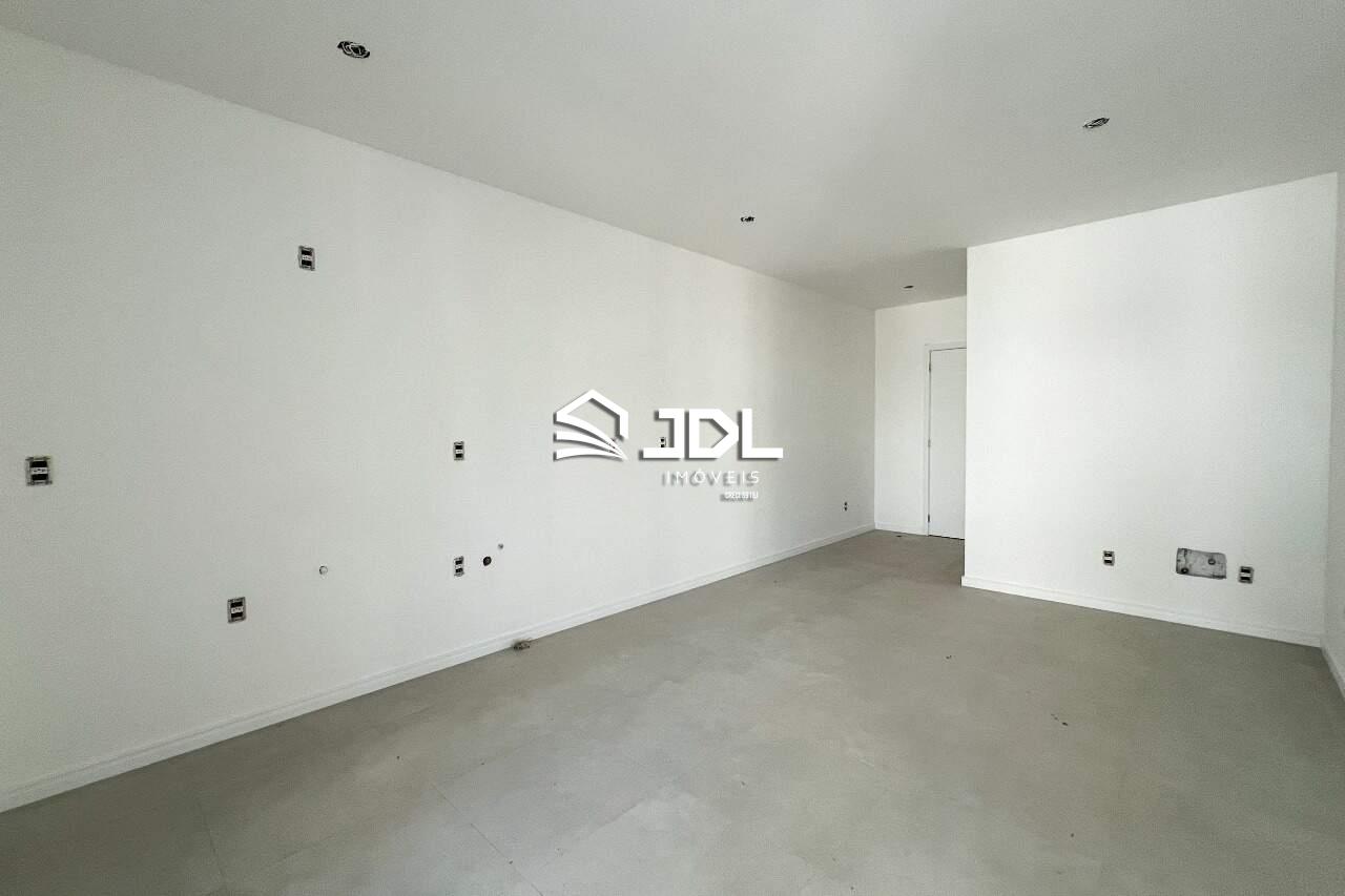 Apartamento à venda no bairro Velha: 