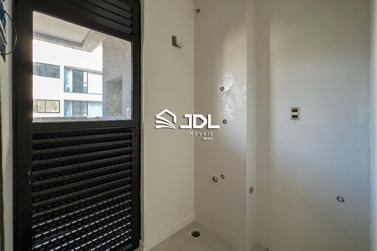 Apartamento à venda no bairro Velha: 