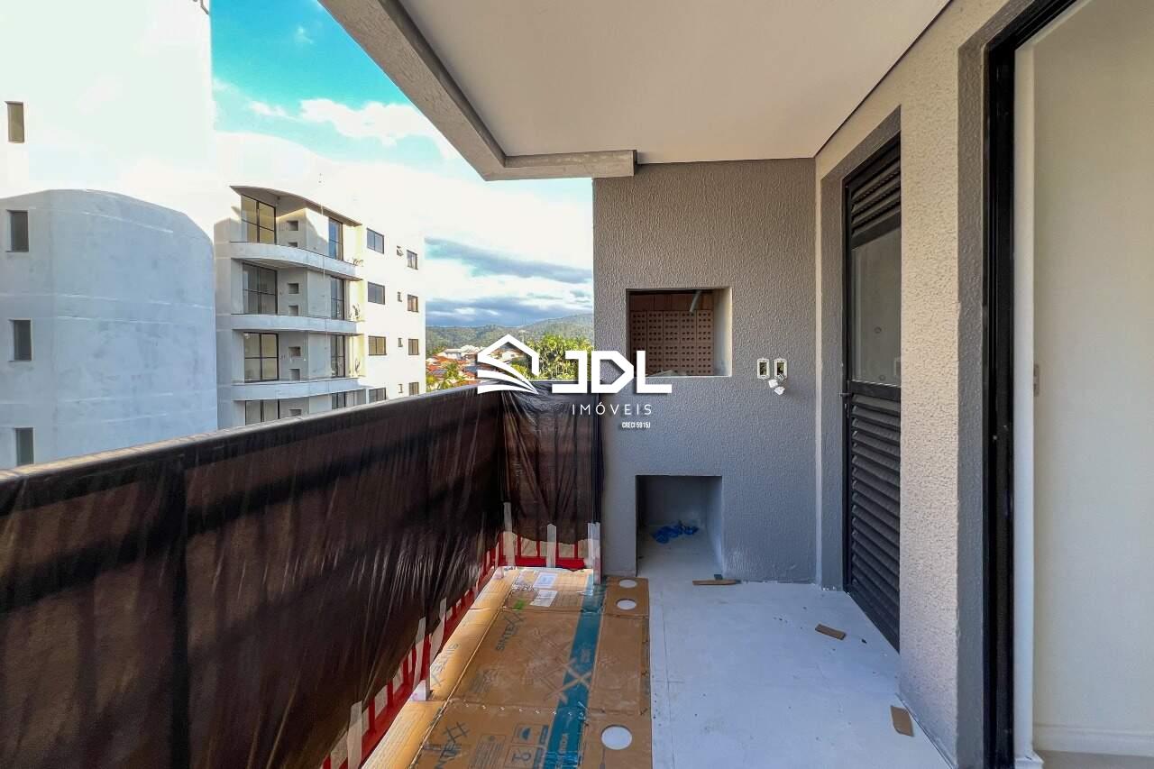 Apartamento à venda no bairro Velha: 