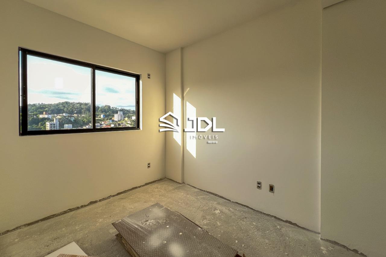 Apartamento à venda no bairro Velha: 