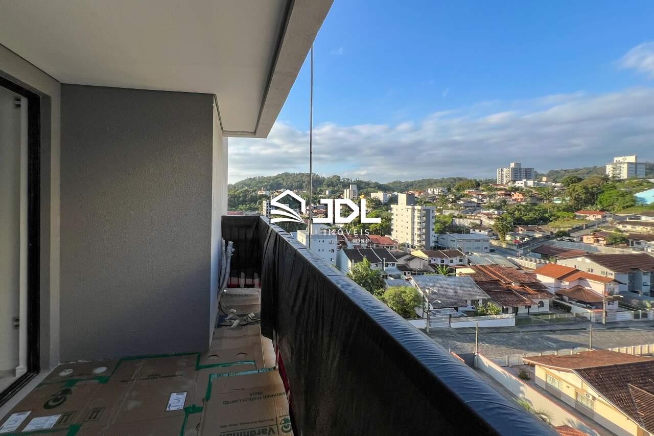 Apartamento à venda no bairro Velha: 