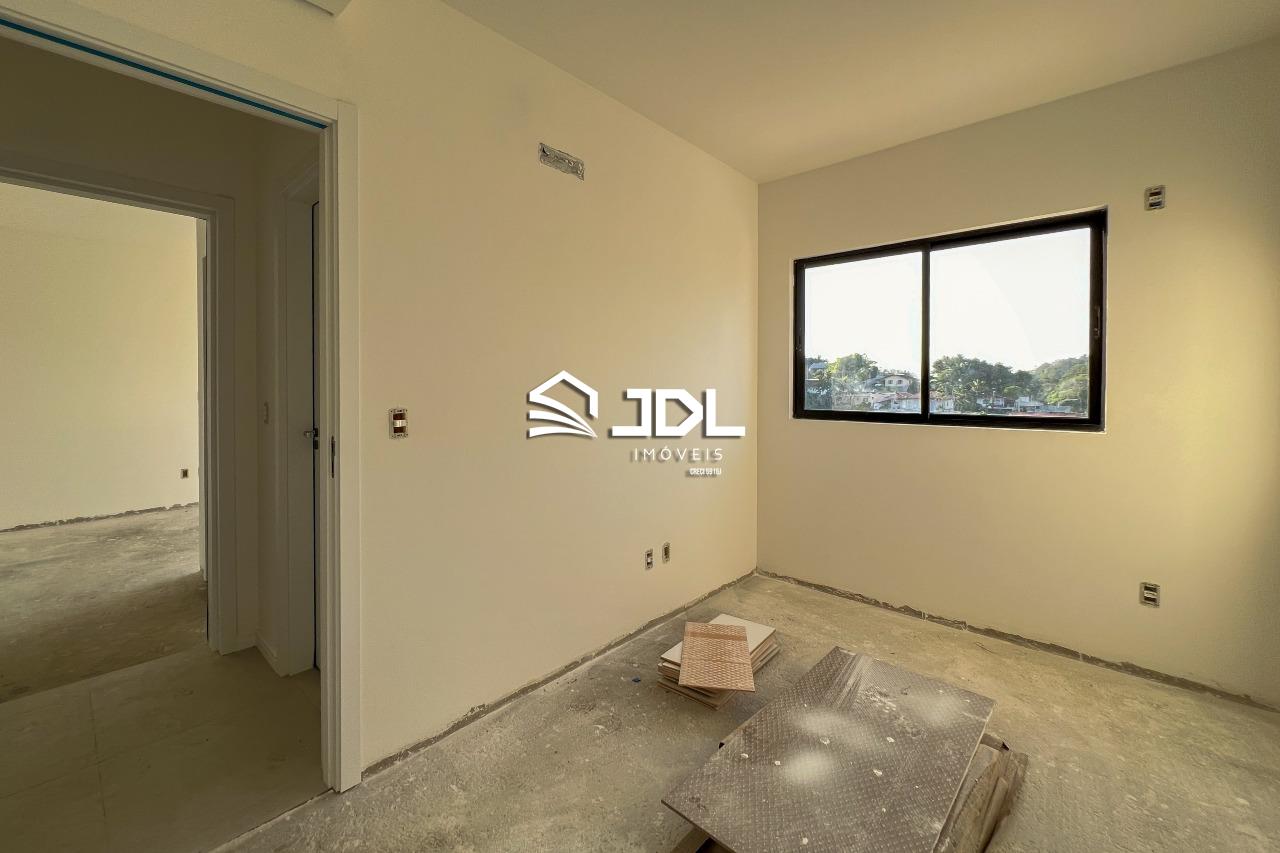 Apartamento à venda no bairro Velha: 