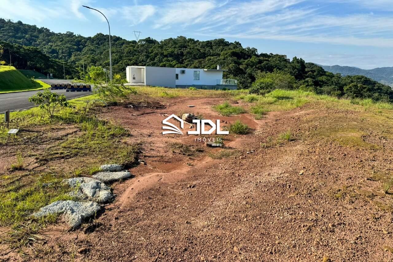 Terreno à venda no bairro Ponta Aguda: 