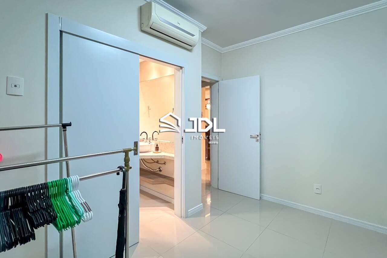 Apartamento à venda no bairro Victor Konder: 