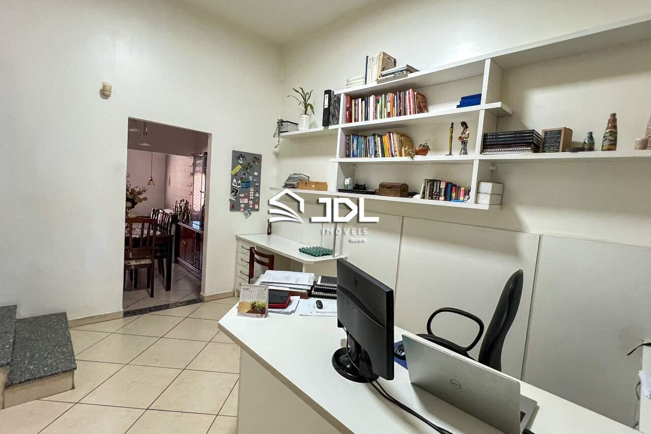 Casa à venda no bairro Velha: 