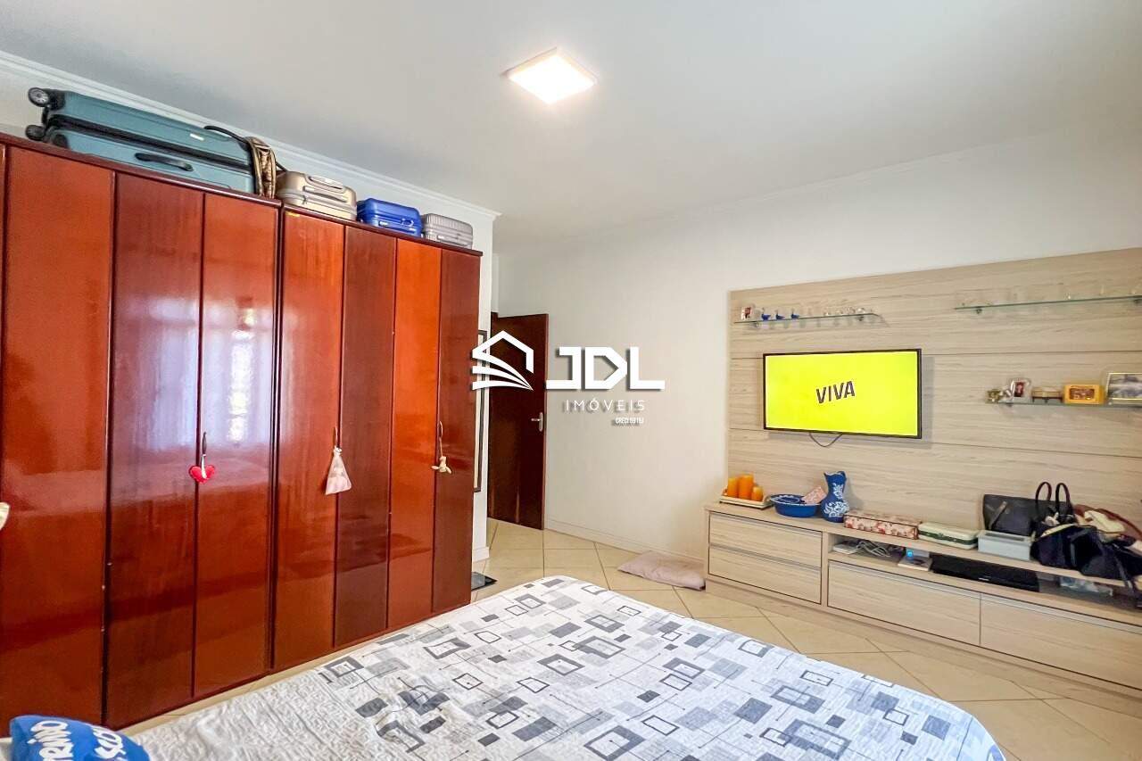 Casa à venda no bairro Velha: 