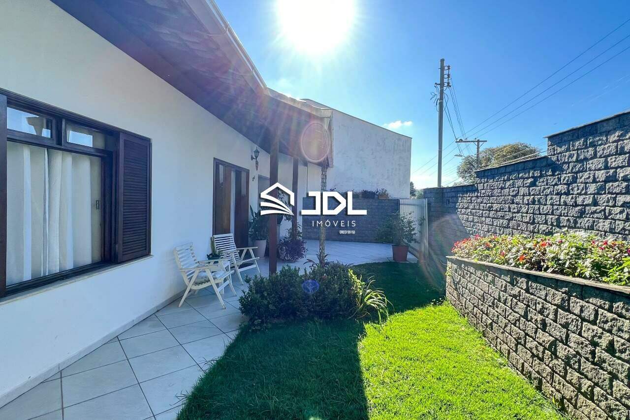 Casa à venda no bairro Velha: 