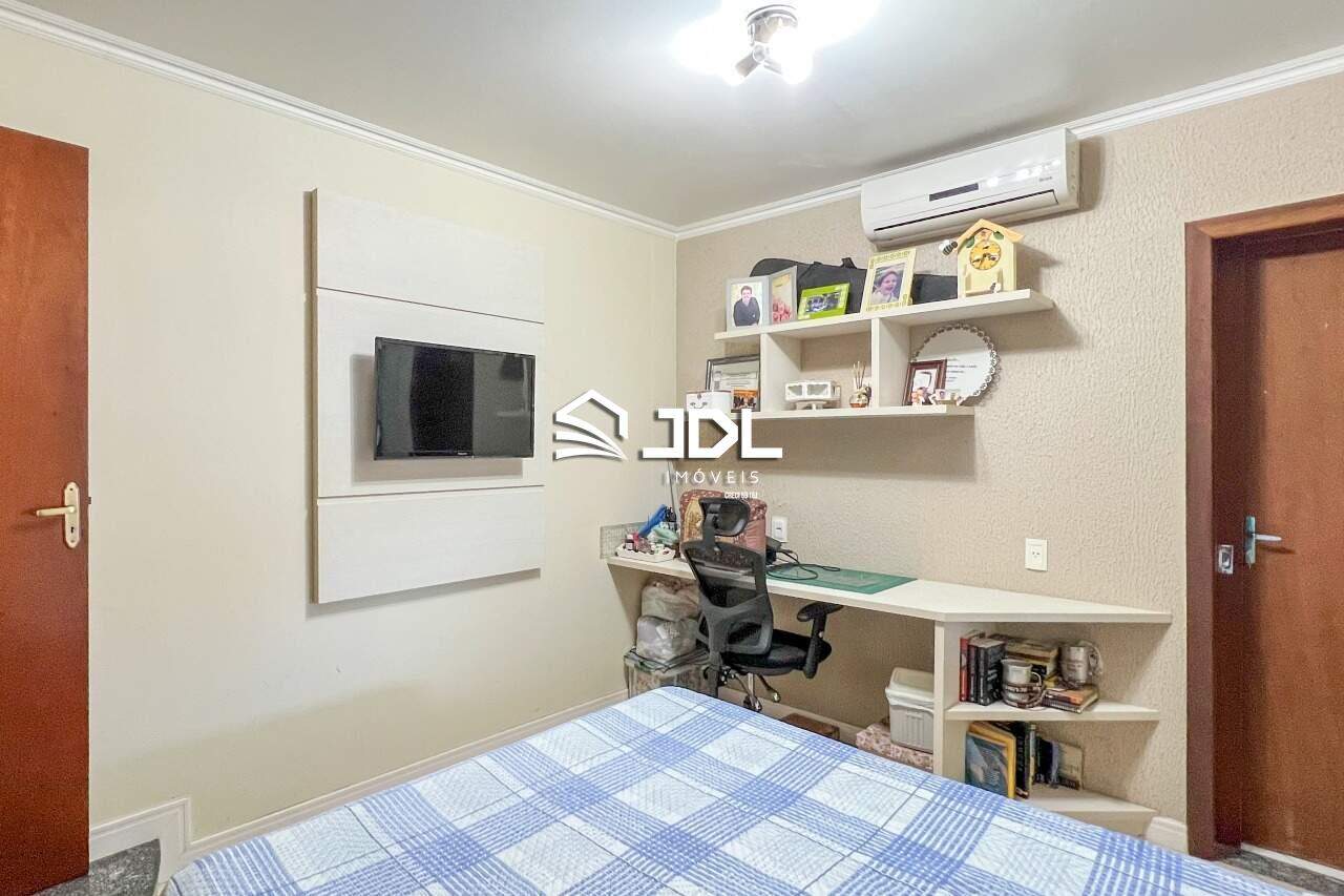 Casa à venda no bairro Velha: 