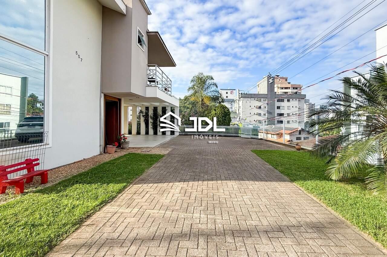 Casa à venda no bairro Itoupava Seca: 