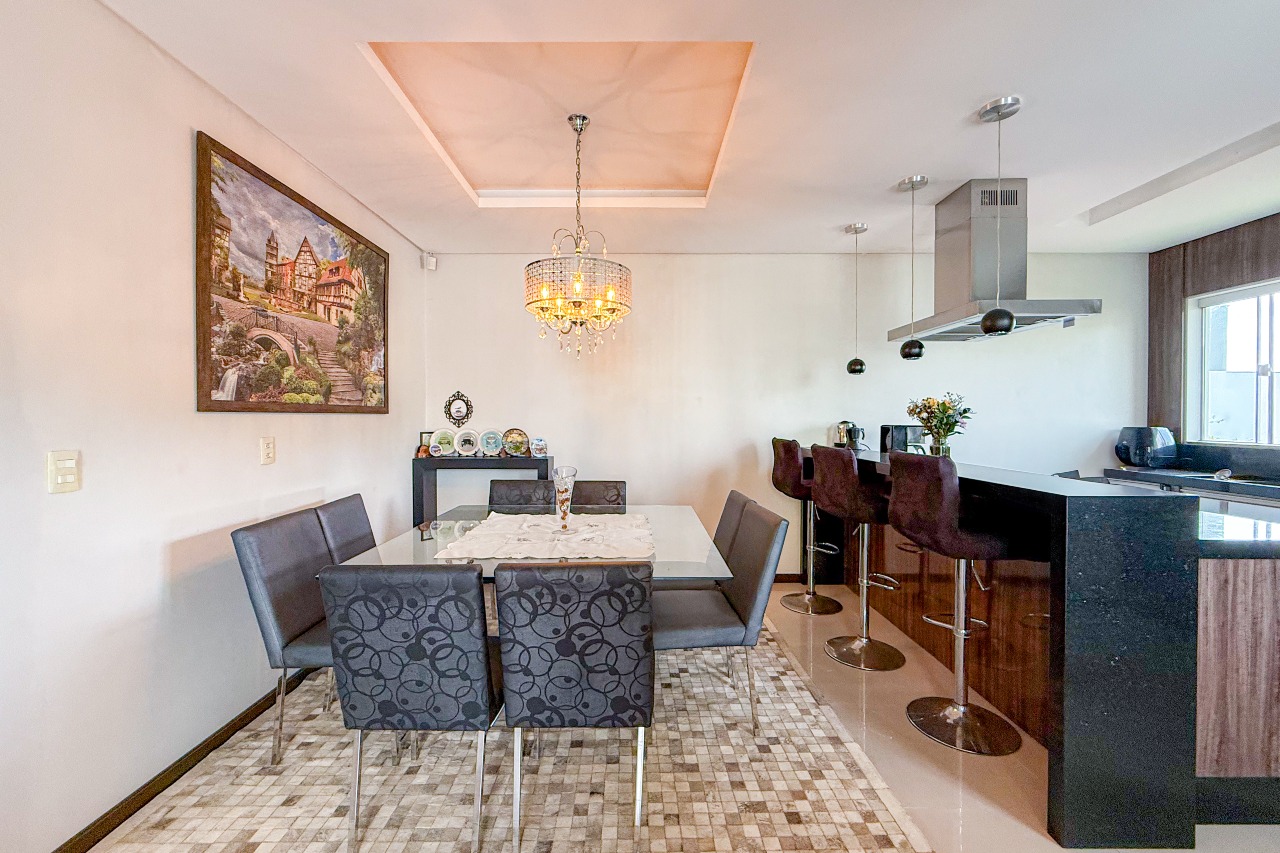 Casa à venda no bairro Itoupava Seca: 