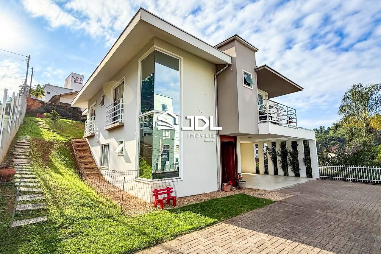 Casa à venda no bairro Itoupava Seca: 