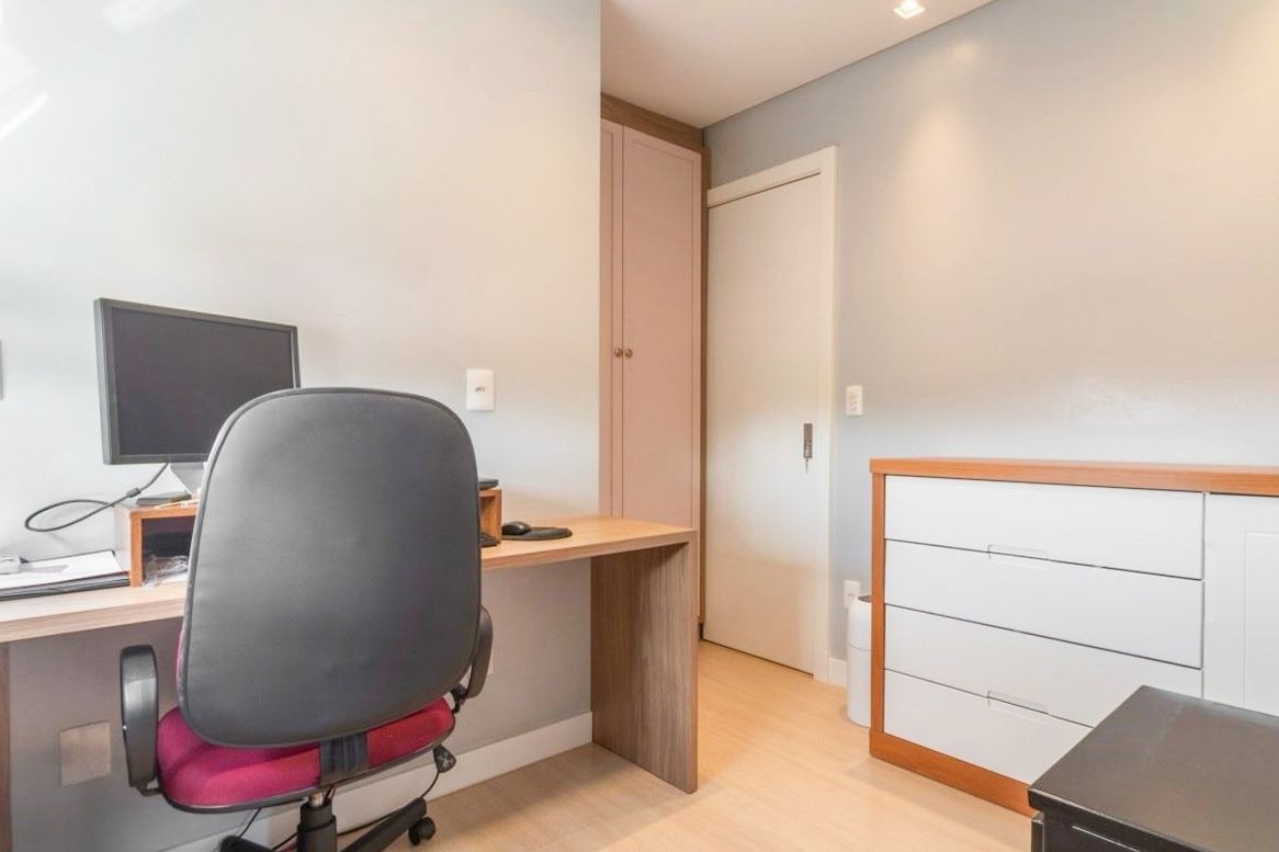 Apartamento à venda no bairro Escola Agrícola: 