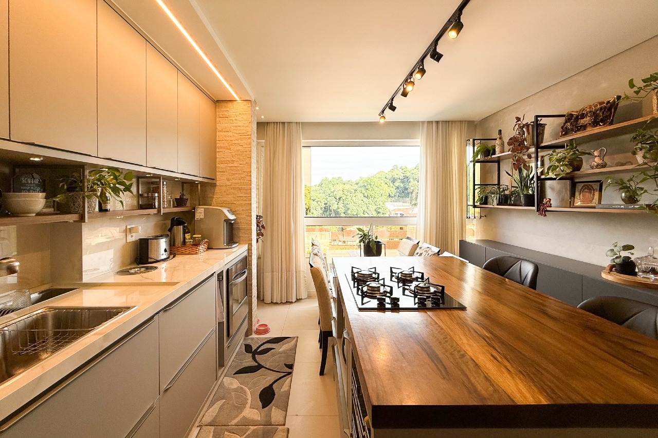 Apartamento à venda no bairro Água Verde: 