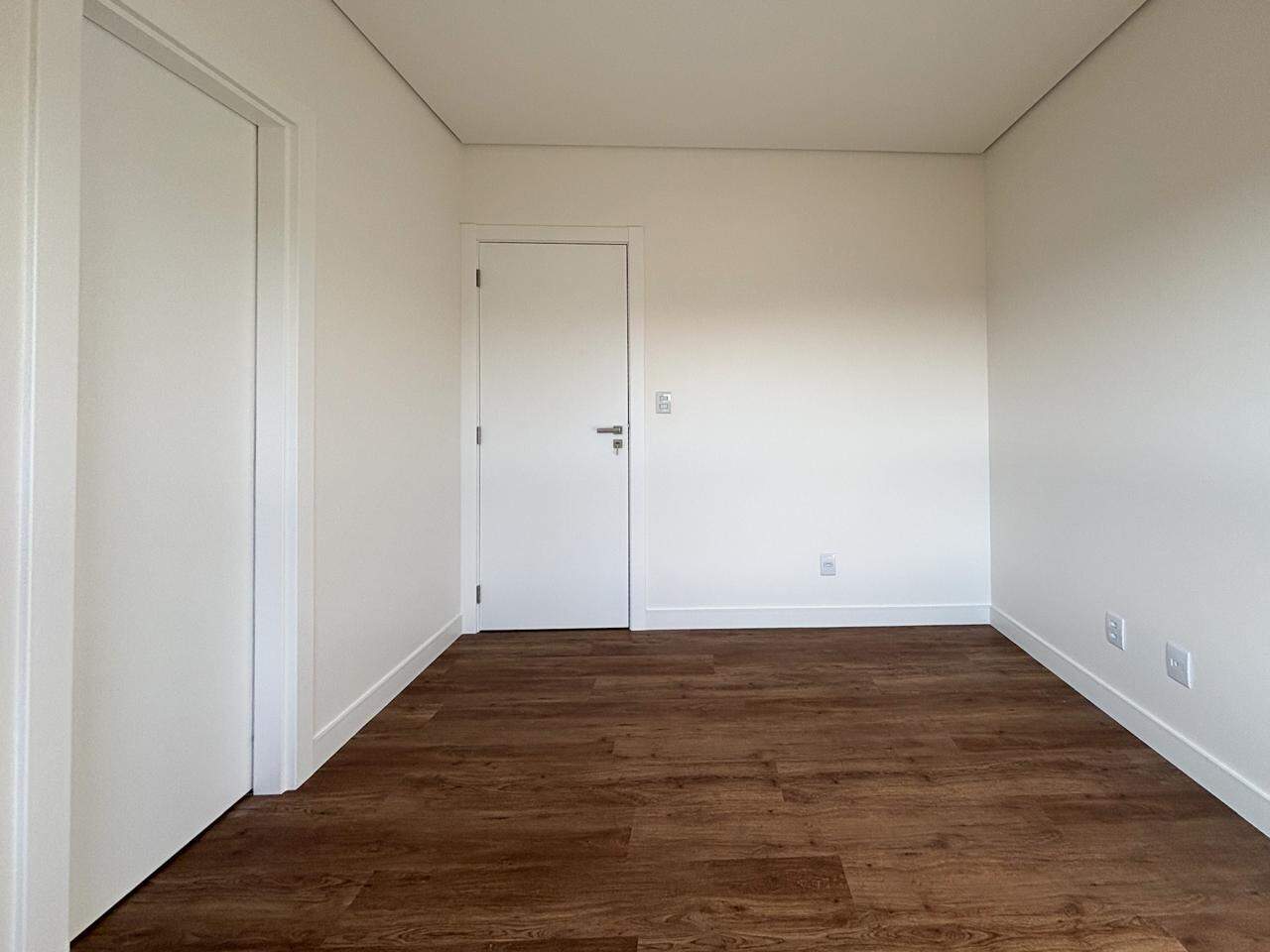 Apartamento à venda no bairro Velha: 