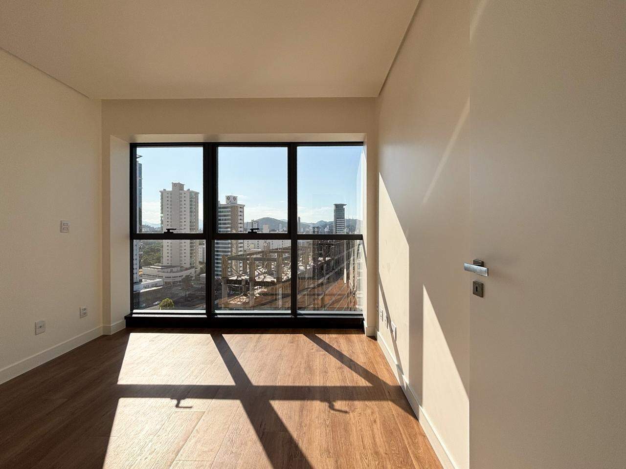 Apartamento à venda no bairro Velha: 