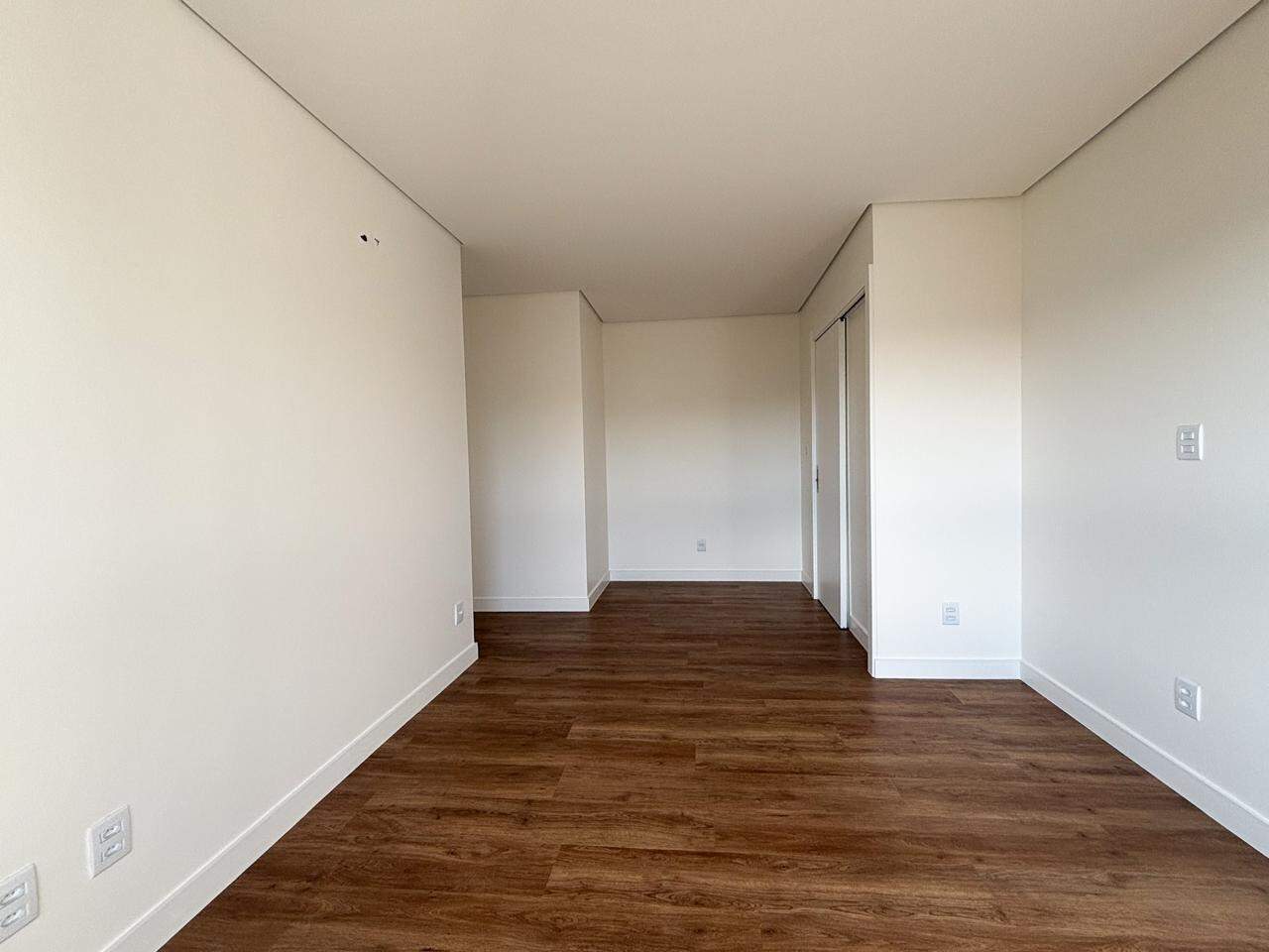 Apartamento à venda no bairro Velha: 