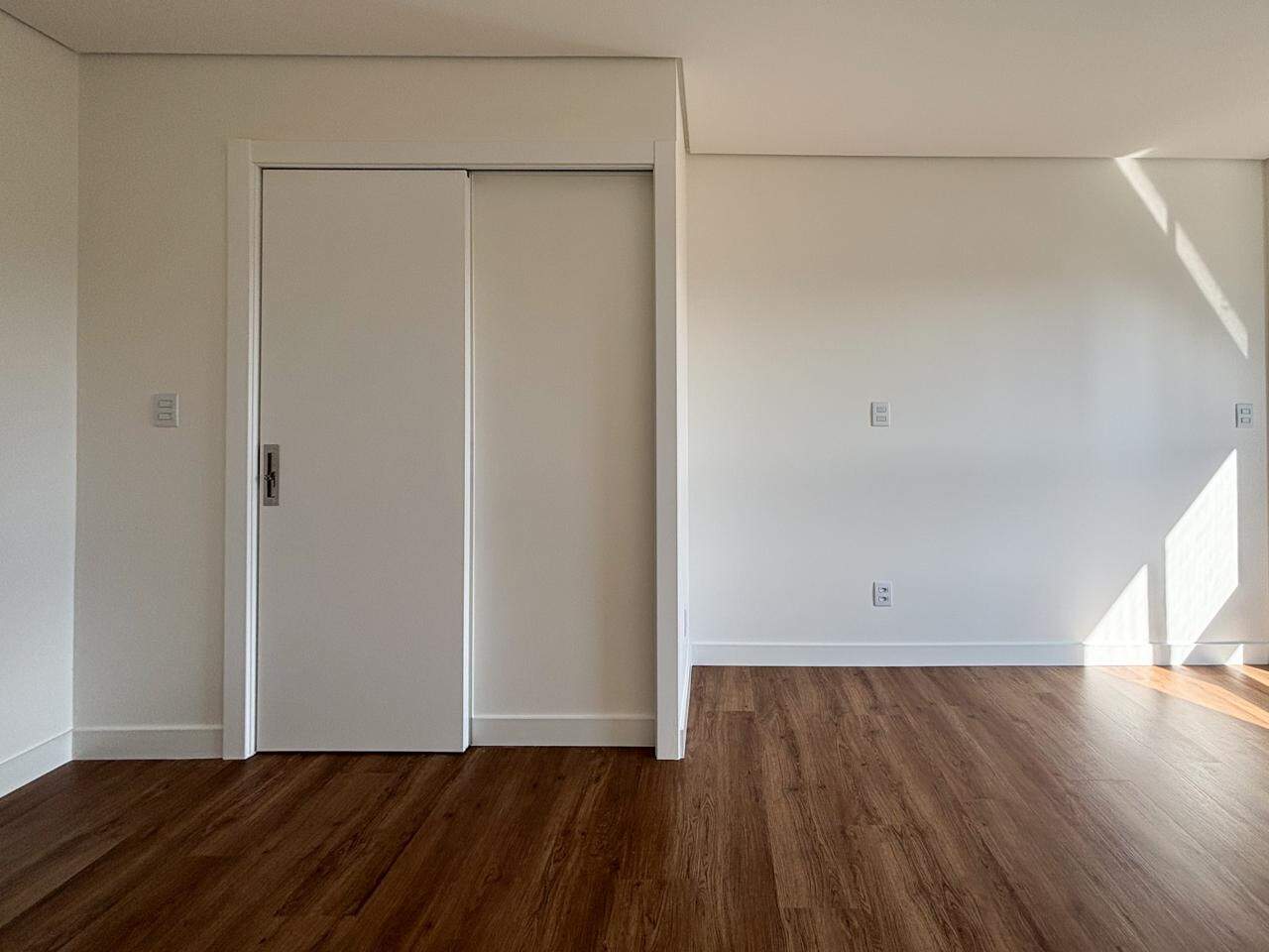 Apartamento à venda no bairro Velha: 