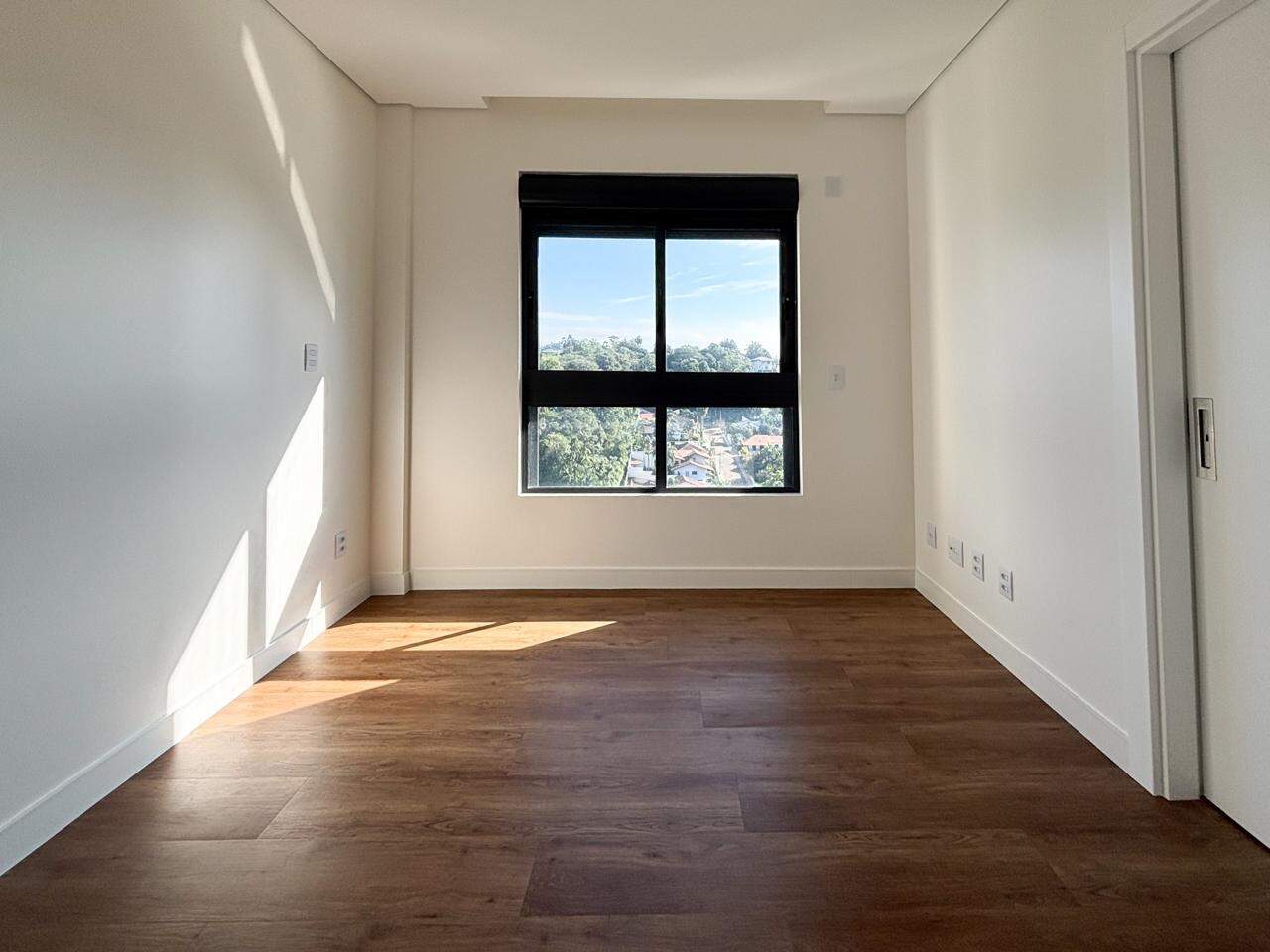 Apartamento à venda no bairro Velha: 