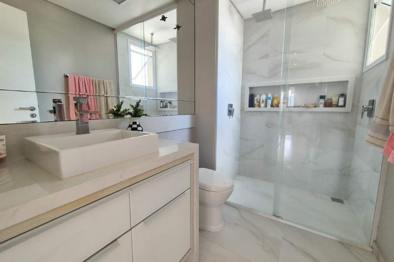 Apartamento à venda no bairro Velha: 