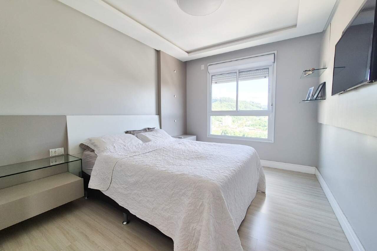 Apartamento à venda no bairro Velha: 