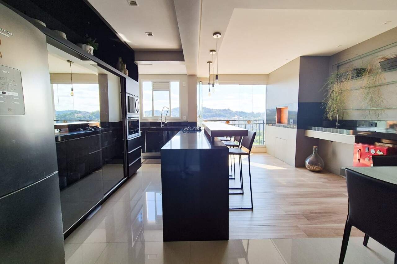 Apartamento à venda no bairro Velha: 