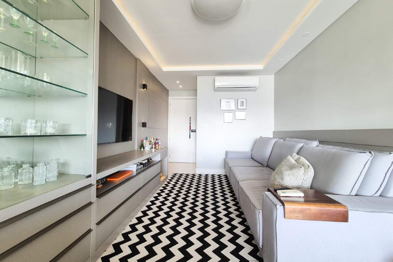 Apartamento à venda no bairro Velha: 