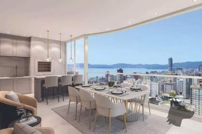 Apartamento à venda no bairro Meia Praia: 