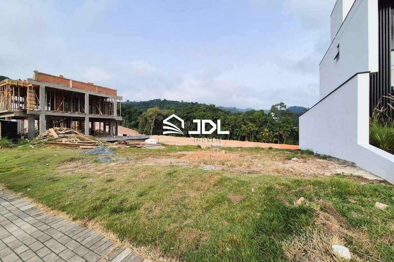 Terreno à venda no bairro Velha: 