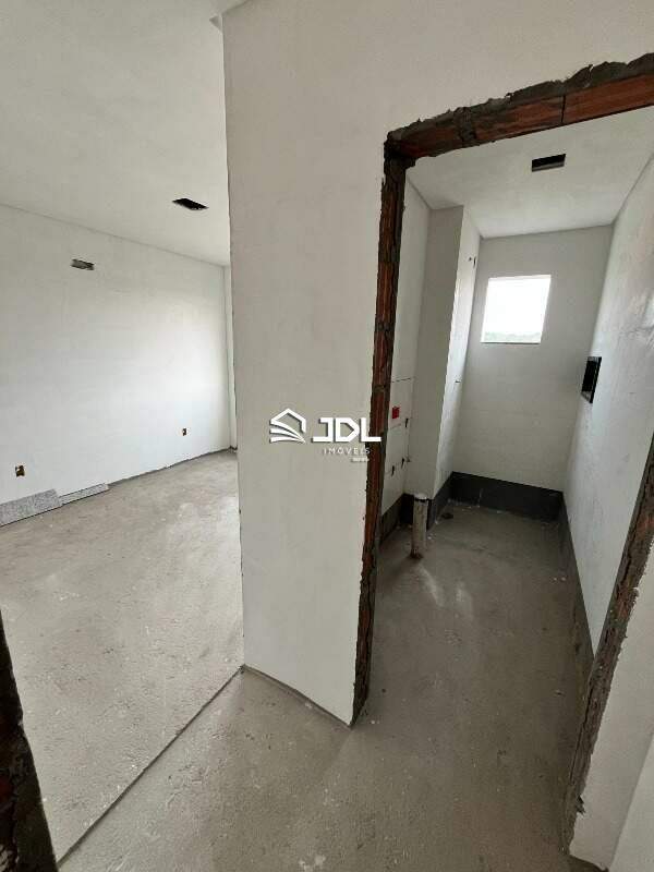 Apartamento à venda no bairro Carijós: 