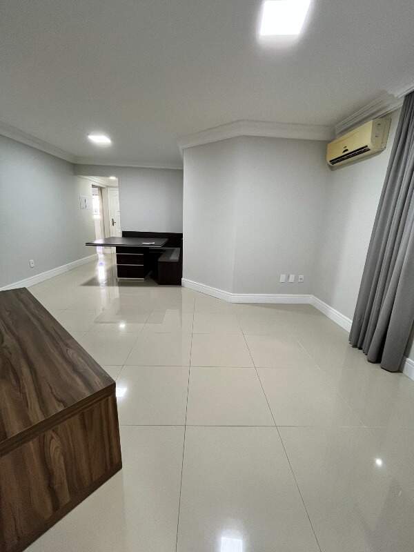 Apartamento à venda no bairro Barra Sul: 