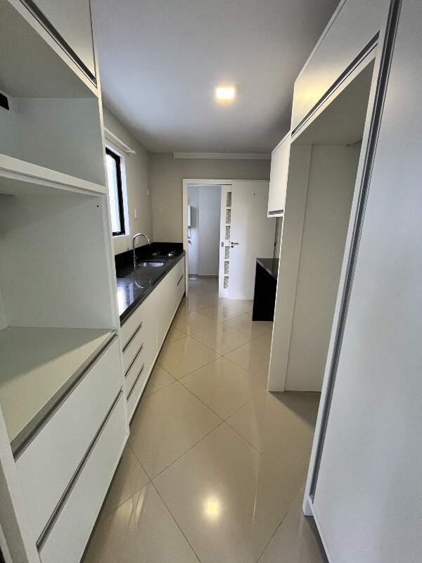Apartamento à venda no bairro Barra Sul: