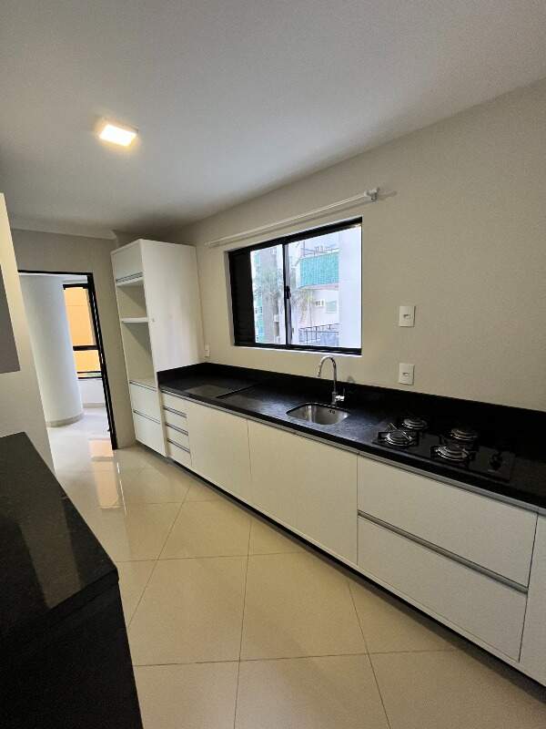 Apartamento à venda no bairro Barra Sul: