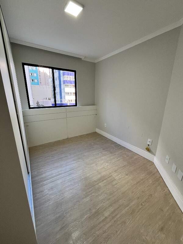 Apartamento à venda no bairro Barra Sul: