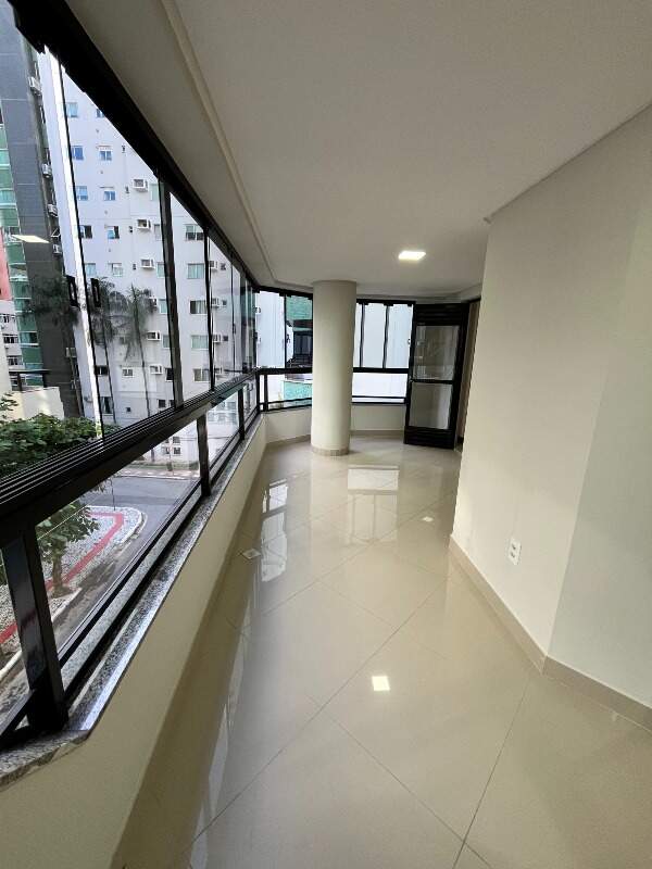 Apartamento à venda no bairro Barra Sul: