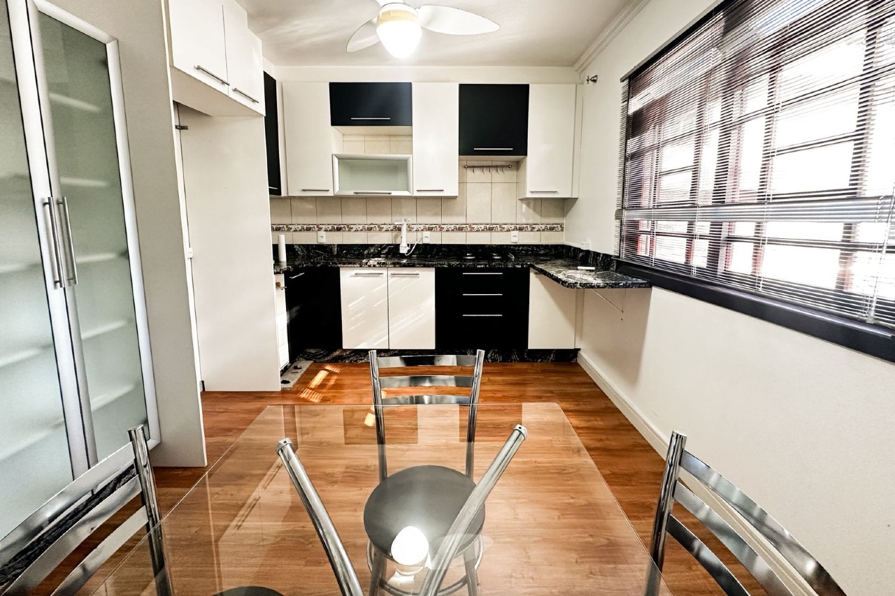 Casa à venda no bairro Escola Agrícola: 