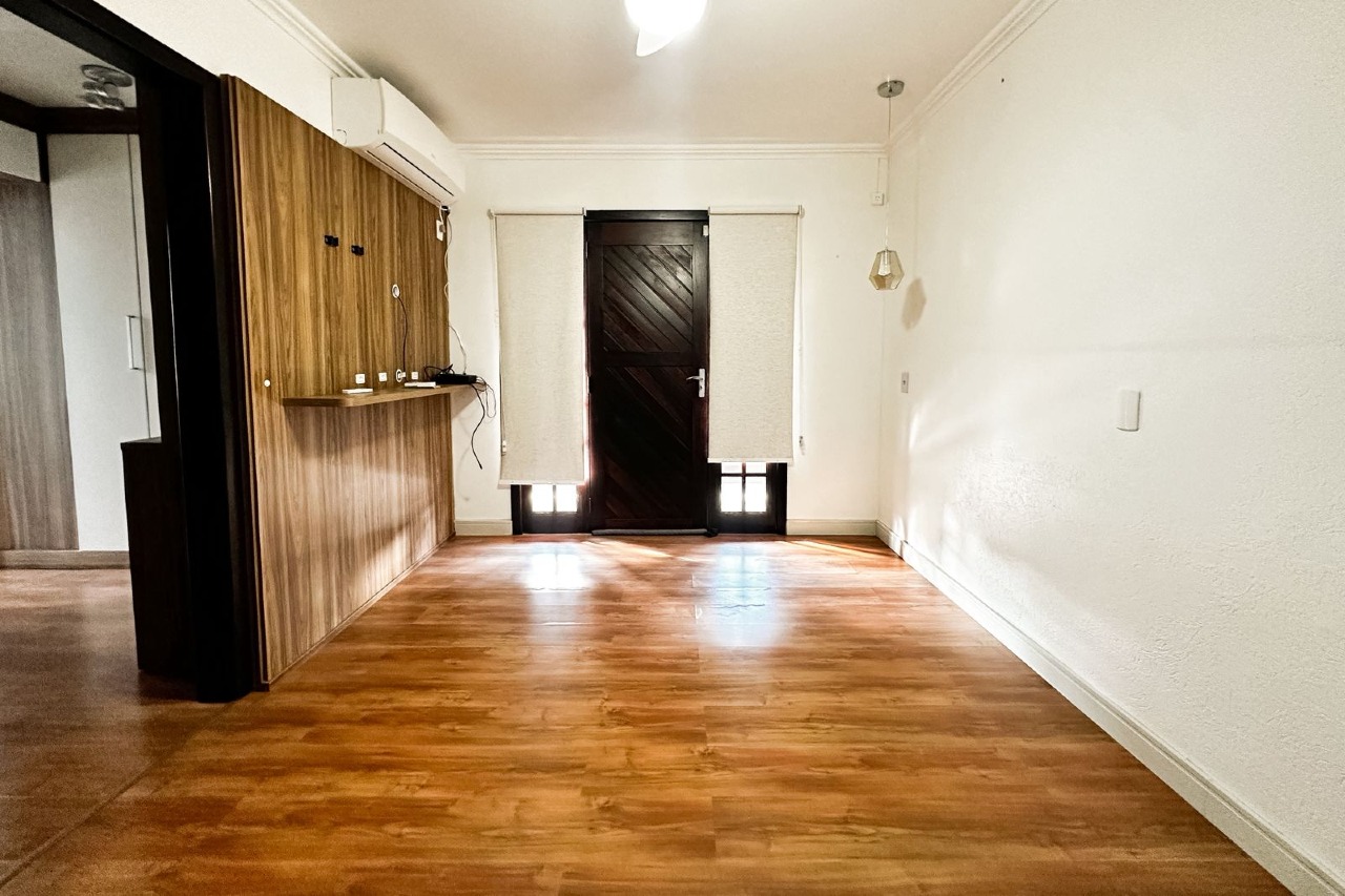 Casa à venda no bairro Escola Agrícola: 