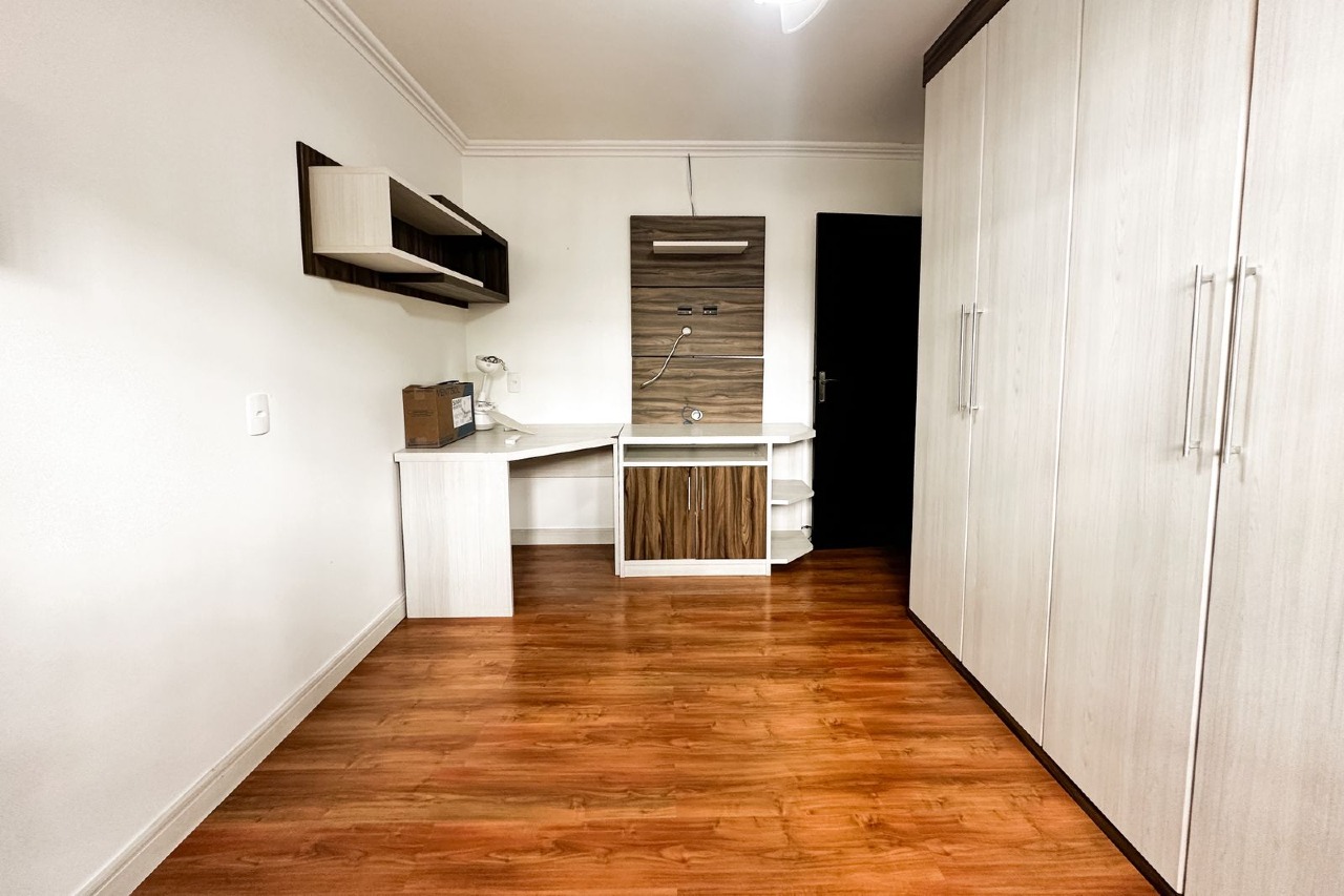 Casa à venda no bairro Escola Agrícola: 