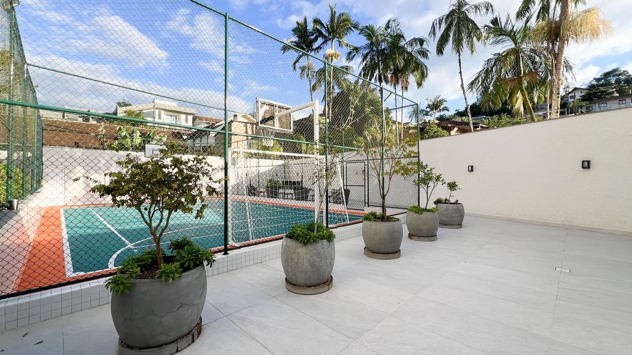 Apartamento à venda no bairro Escola Agrícola: 