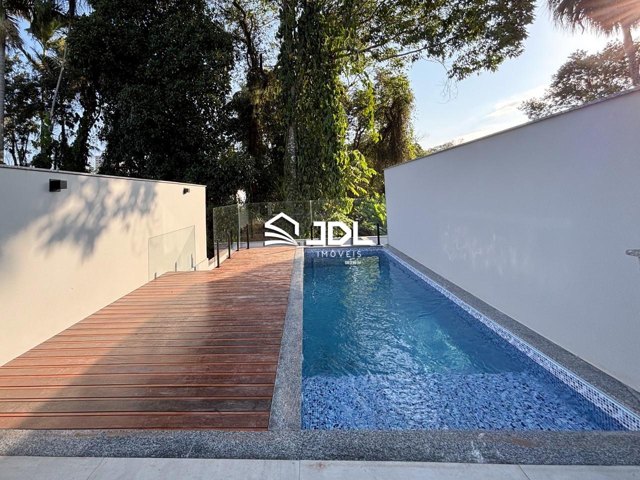 Casa à venda no bairro Água Verde: 